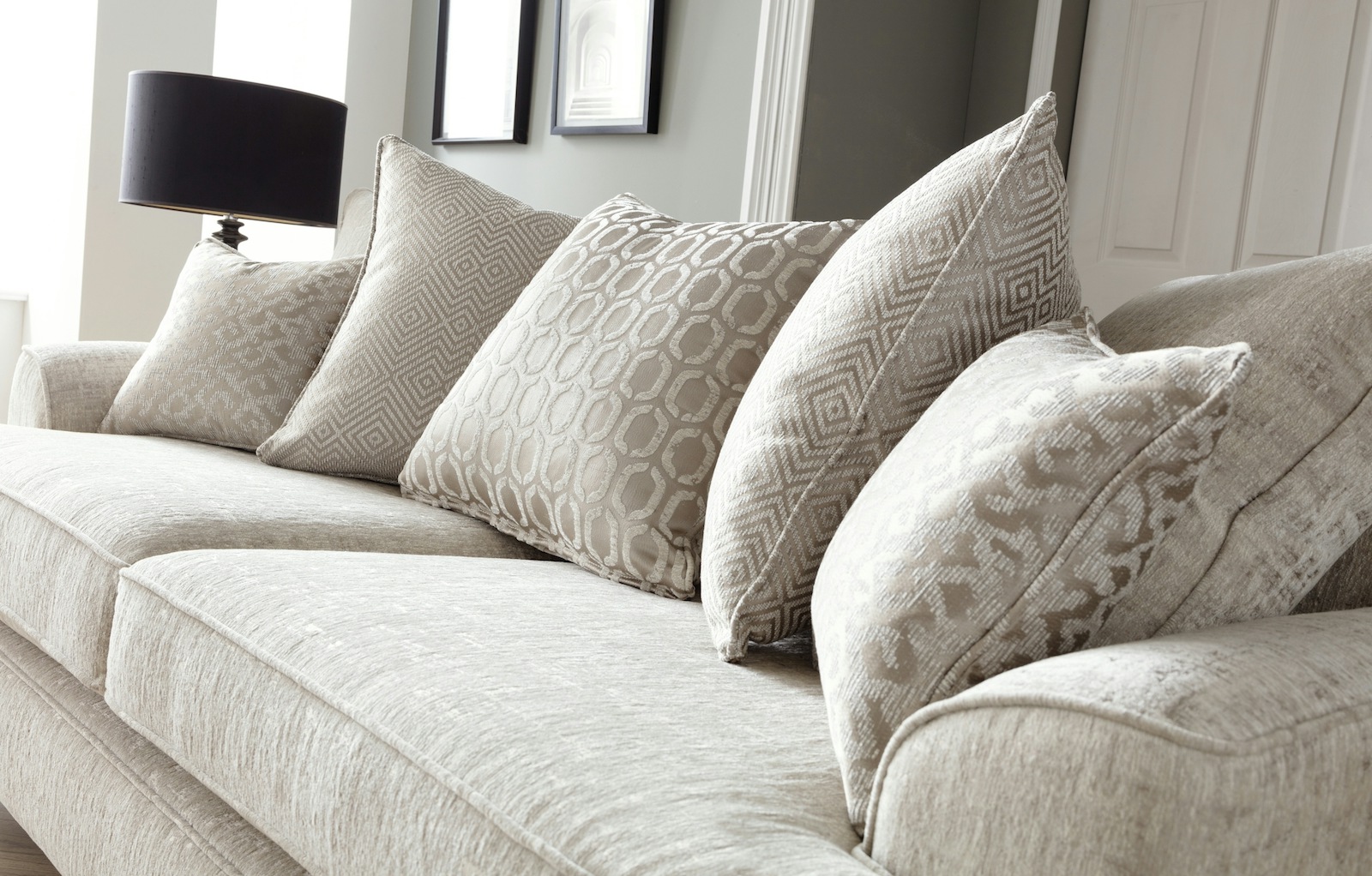 Murano Sofa and Chair set detail 1